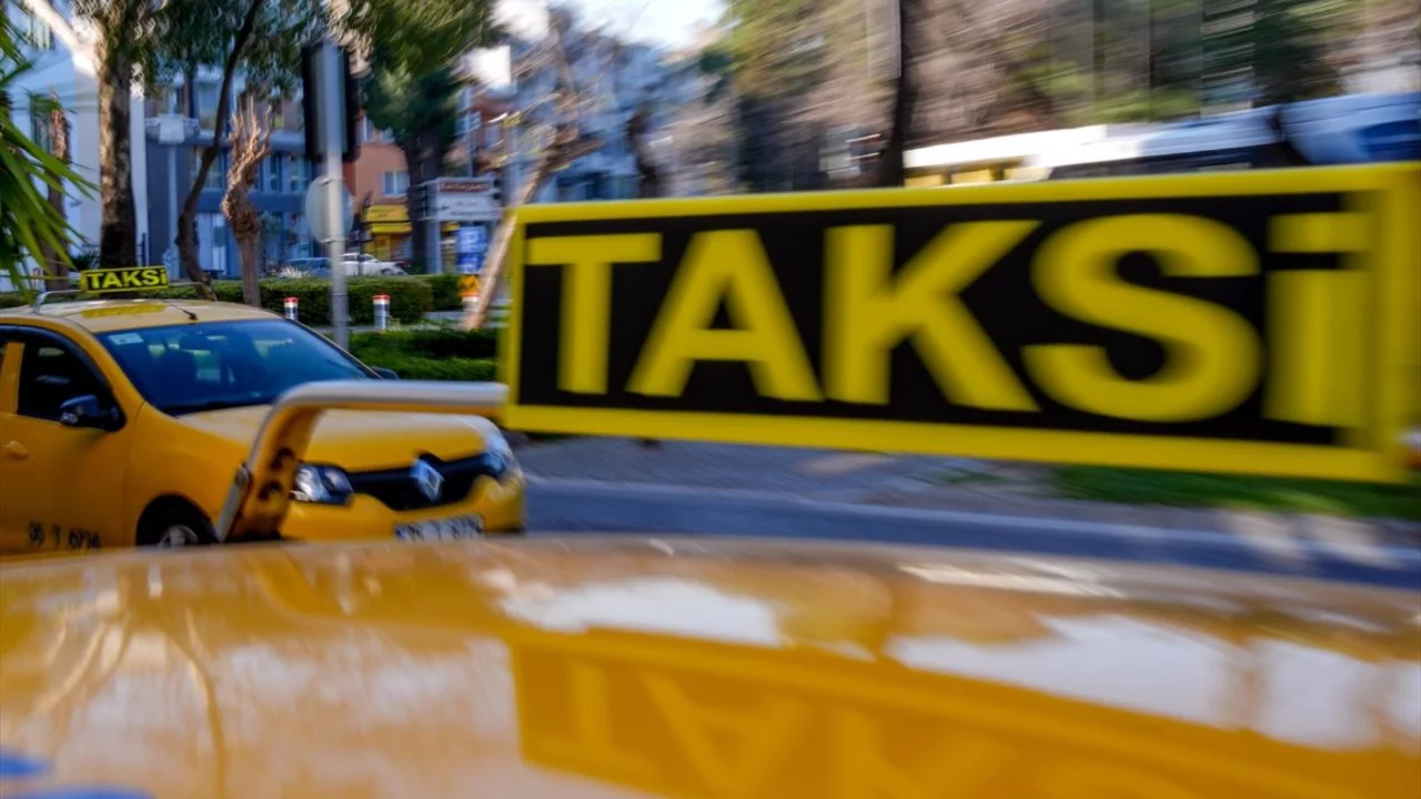 İzmir'de taksiye zam: Bindi indi ücreti 180 TL