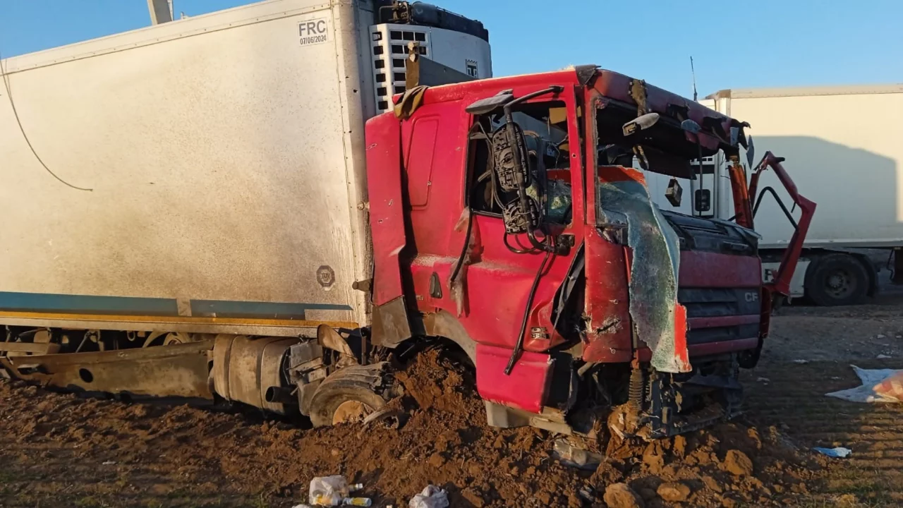 Türk şoför hayatını kaybetmişti: İsrail füzesinin vurduğu TIR'ın görüntüleri ortaya çıktı!