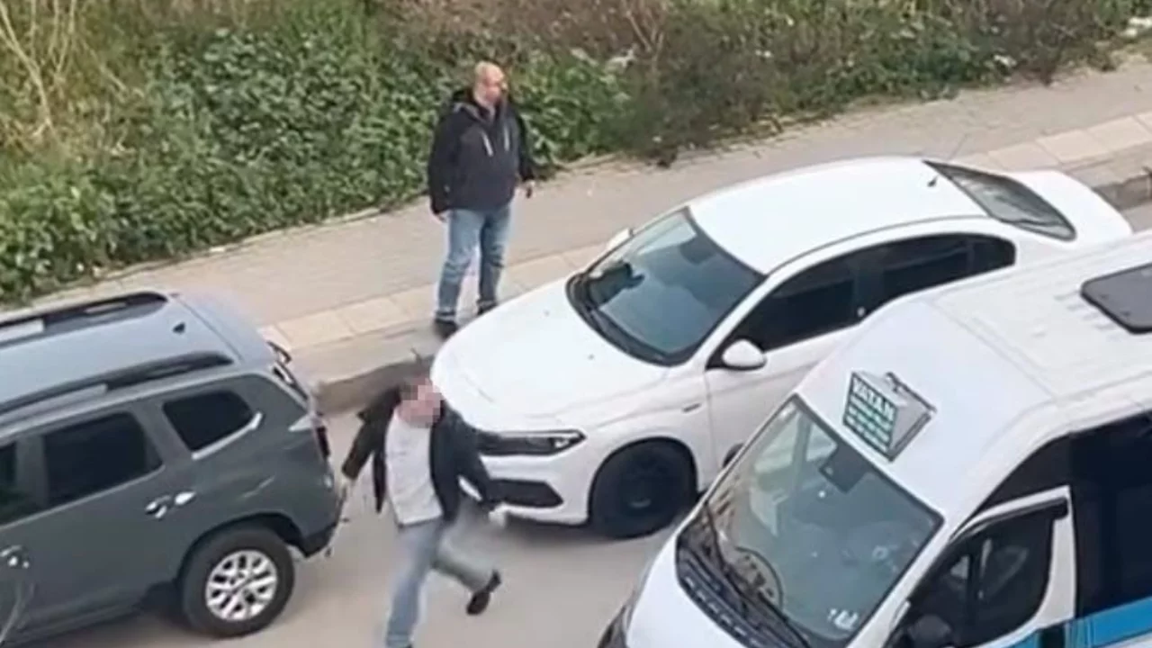 Bursa'da otomobil sürücüsü motosikletliye copla saldırdı