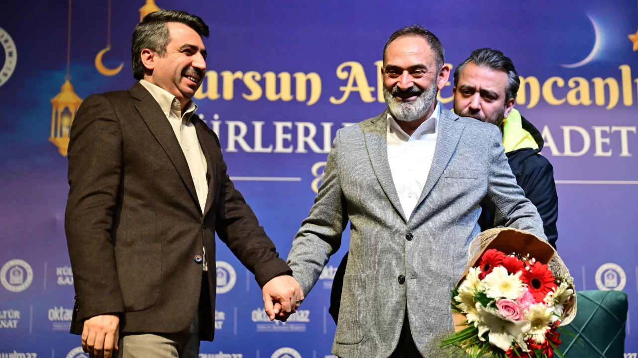 Dursun Ali Erzincanlı gönüllere dokundu