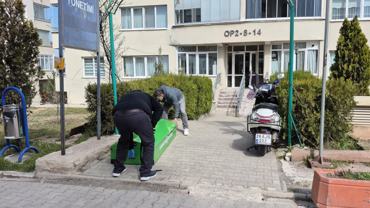 Yalnız yaşadığı evde ölü bulundu 