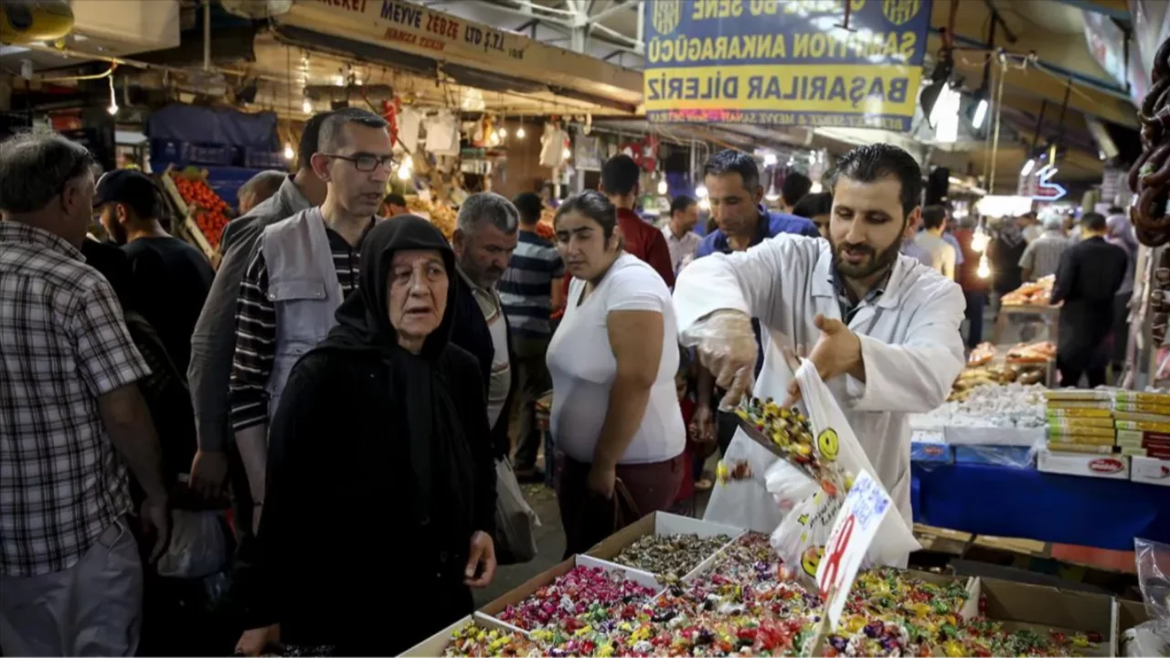 2026 Ramazan Bayramı Tatili: 19 Mart Perşembe Yarım G&uuml;n Tatil ve Bayram G&uuml;nleri A&ccedil;ıklandı