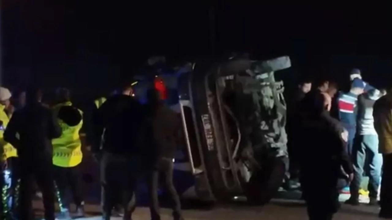 Başkent'te feci kaza: &Ouml;l&uuml; ve yaralılar var...
