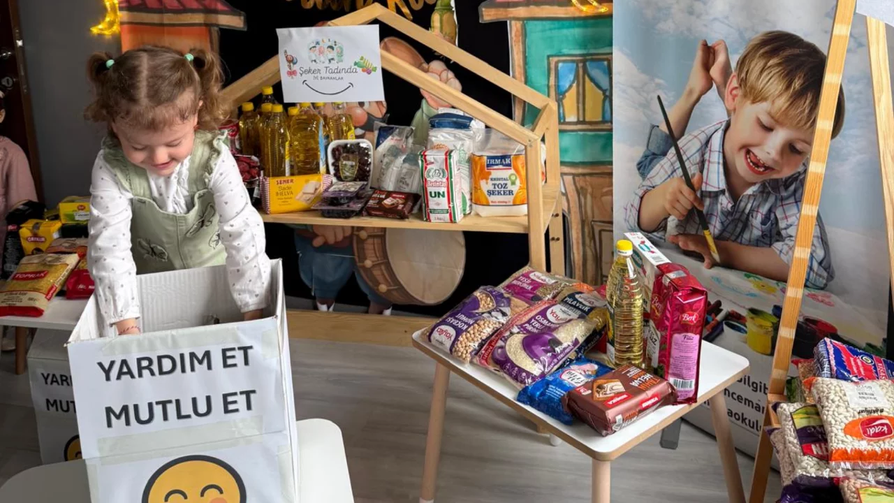 Bursa'da minik öğrenciler ihtiyaç sahipleri için yardım...