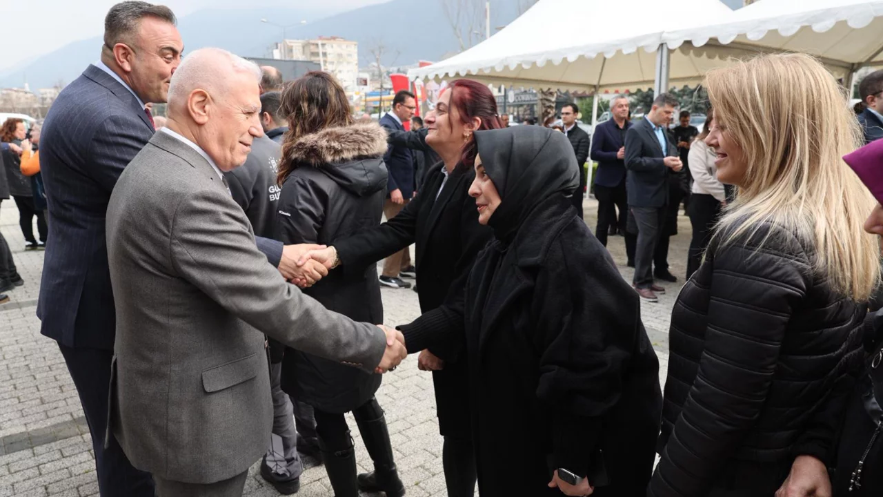 Bursa Büyükşehir ailesi bayramlaştı