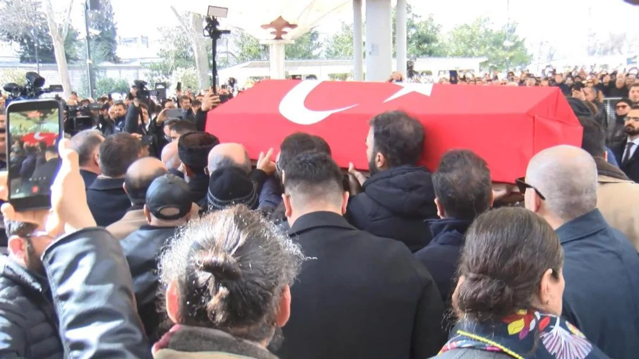 Türkiye İlber Hocası için ağladı! İlber Ortaylı son yol...