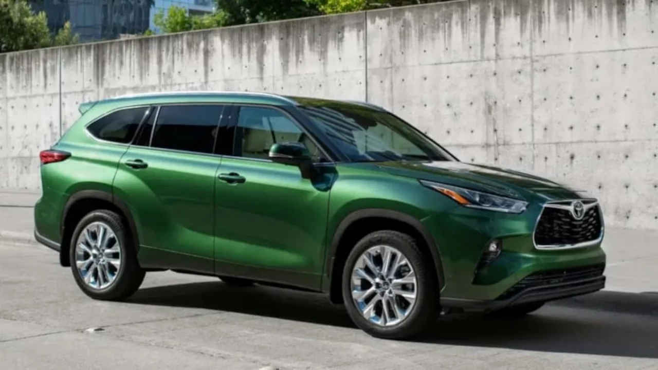 Toyota, koltuk sorunu nedeniyle 500 binden fazla aracın...