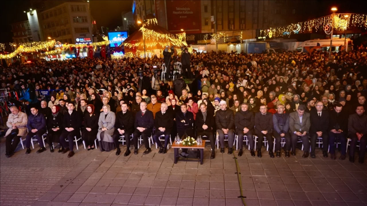 Esenler'de "10 bin hatim 100 bin dua" buluşması d&uuml;zenlendi