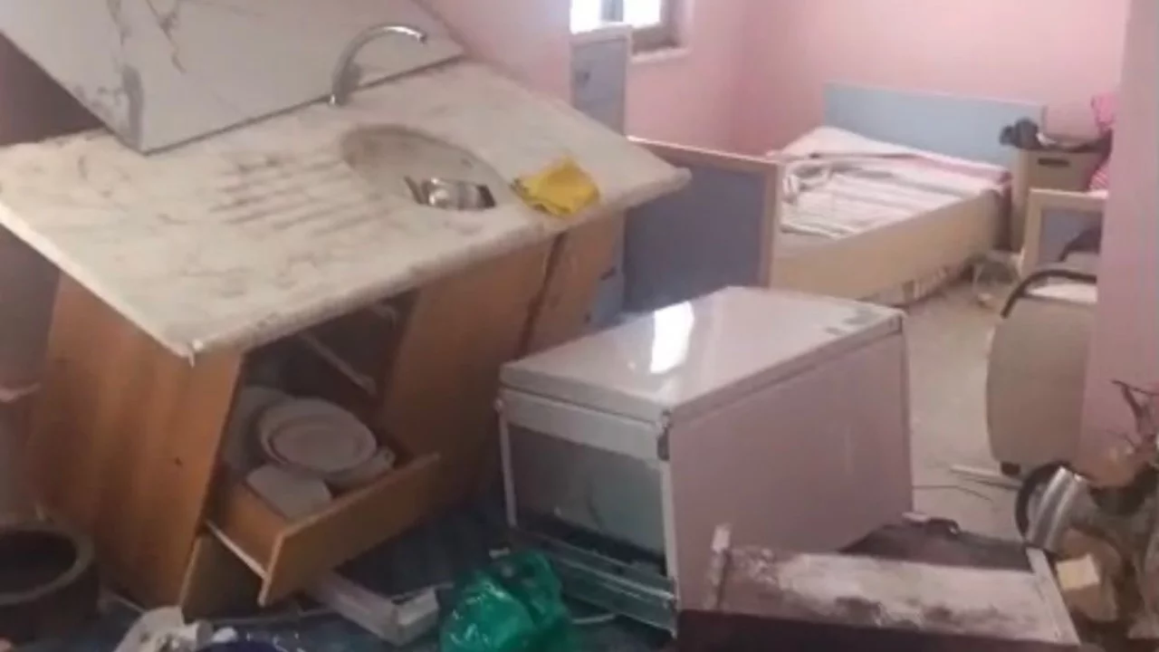 Yayla evine giren ayı ortalığı savaş alanına &ccedil;evirdi