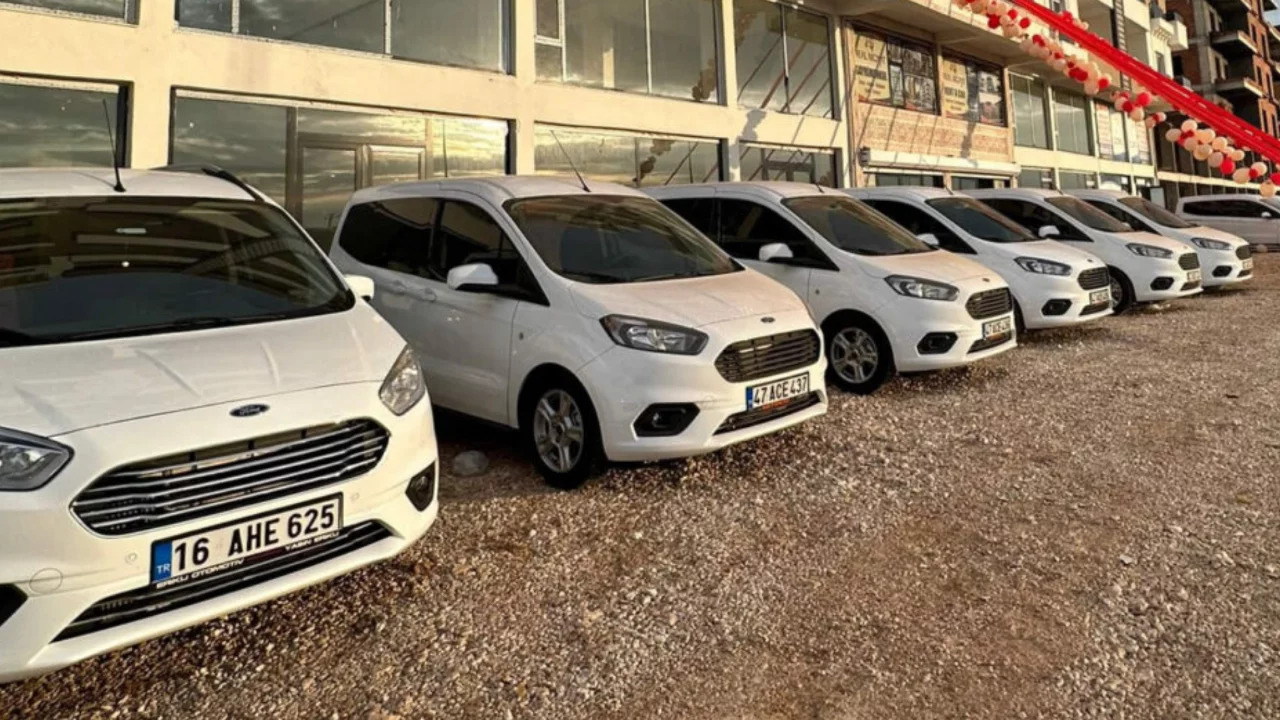 Bursa'da bayram öncesi yoğunluğu: Kiralık araç kalmadı
