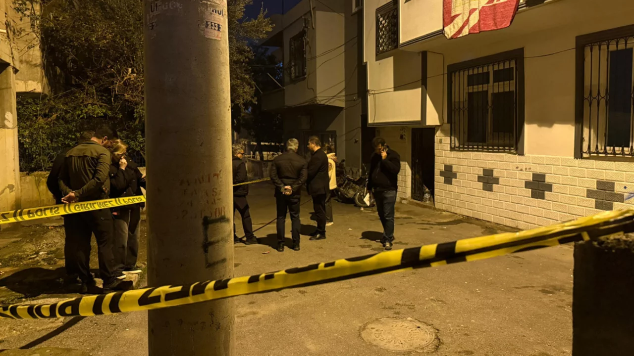 Kavgada sokaktan ge&ccedil;en gen&ccedil; kız, başından vurulup &ouml;ld&uuml;