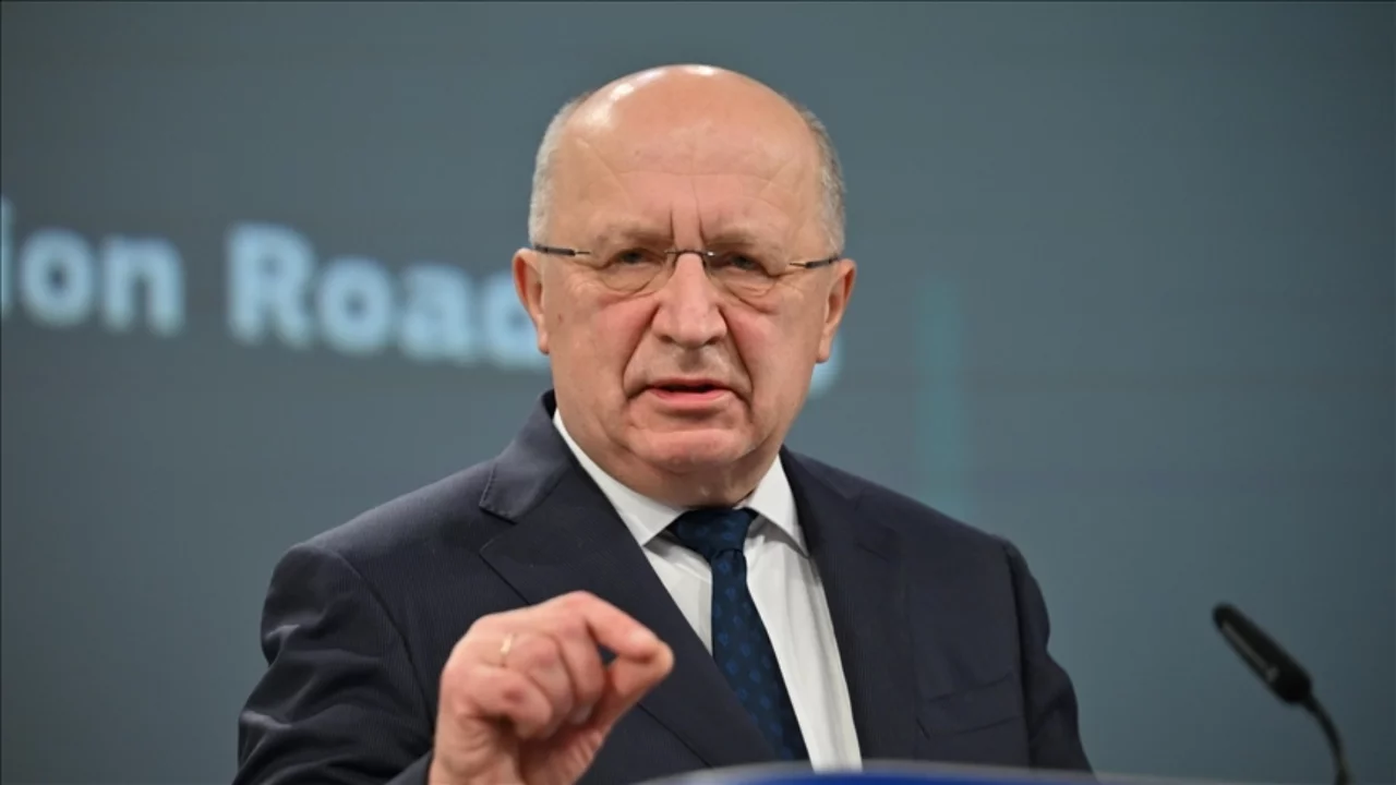 AB Komisyonu Üyesi Kubilius'a göre, "Avrupa Güvenlik Konseyi" yeniden gündeme gelebilir