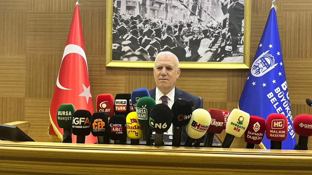 Bursa Büyükşehir Meclisi'nde çarpıcı sözler! Başkan Bozbey: "İnsanlık adına kabul edilemez"