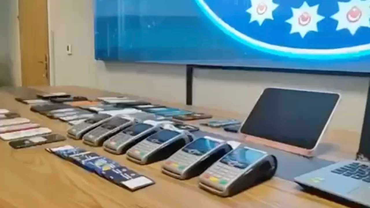 Bursa'da vatandaşı milyarlarca lira dolandırdılar! 9 kişi tutuklandı