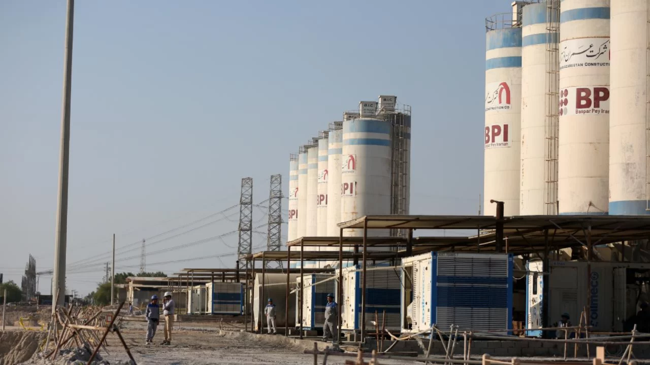 İran'daki nükleer santrale füze isabet etti
