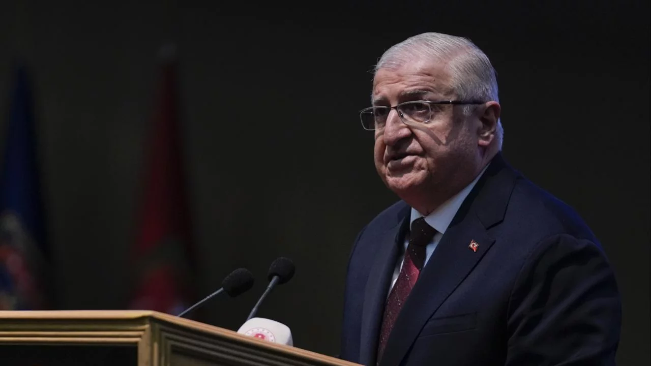Bakan G&uuml;ler: Hi&ccedil;bir ihtimali g&ouml;z ardı etmeden gerekli t&uuml;m tedbirleri alıyoruz