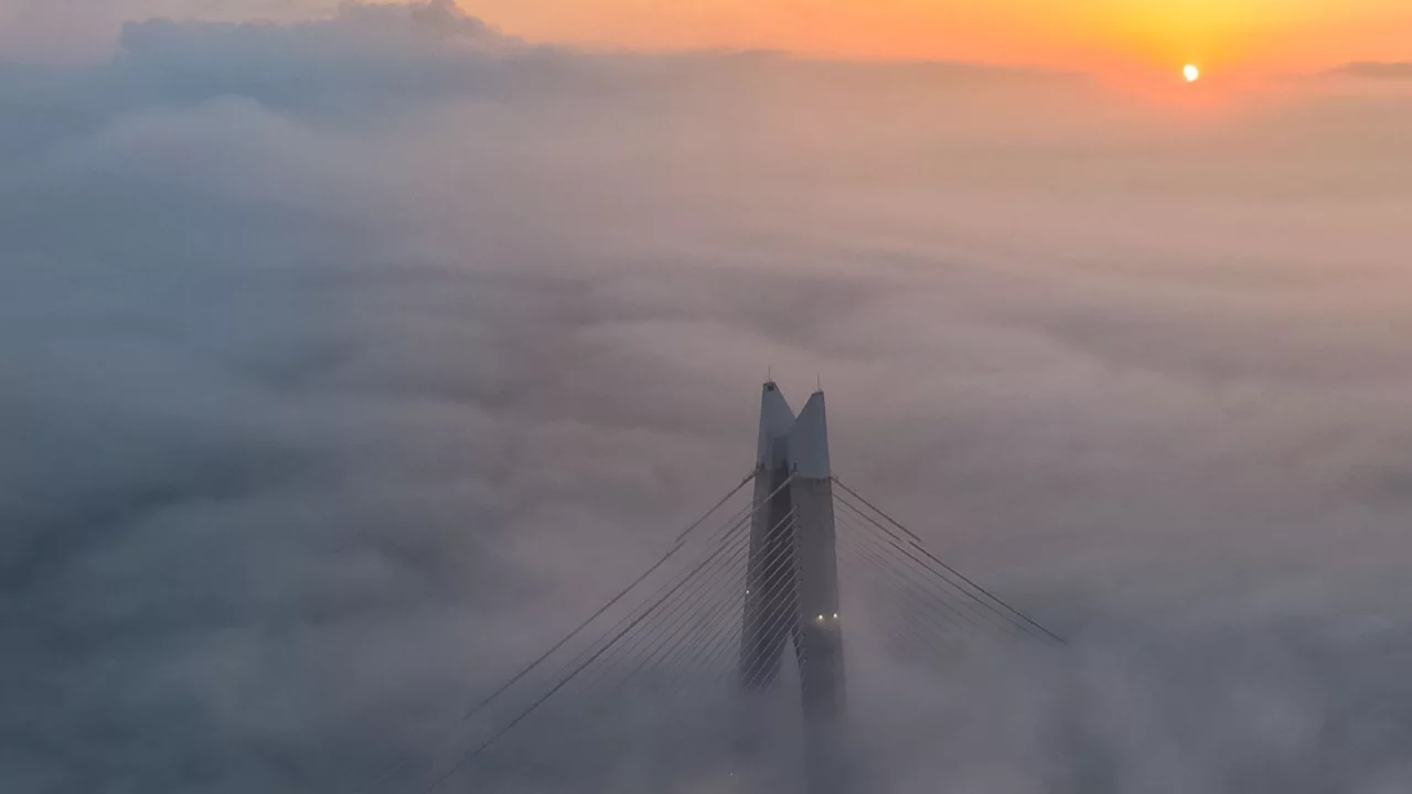 İstanbul'da sabahın ilk ışıklarıyla mest eden g&ouml;r&uuml;nt&uuml;