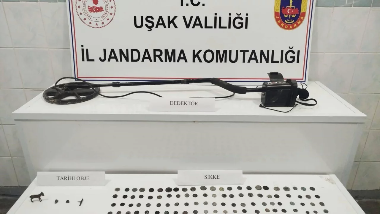 Uşak'ta 161 sikke ele ge&ccedil;irildi
