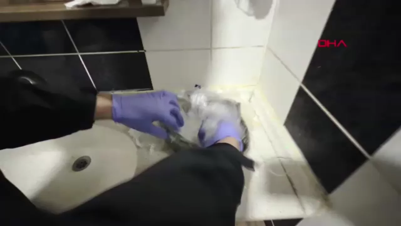 Kaldığı otel odasında uyuşturucu bulunan ş&uuml;pheli tutuklandı