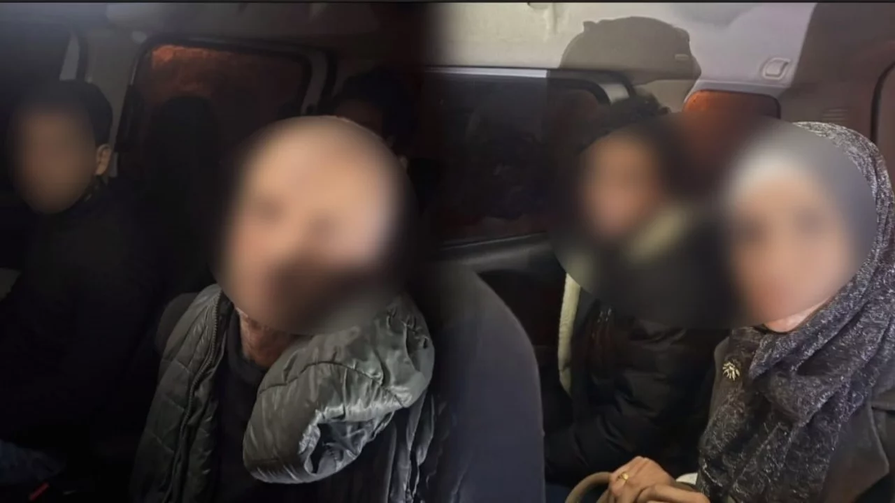 Hatay'da 3 yabancı uyruklu ka&ccedil;ak g&ouml;&ccedil;men yakalandı