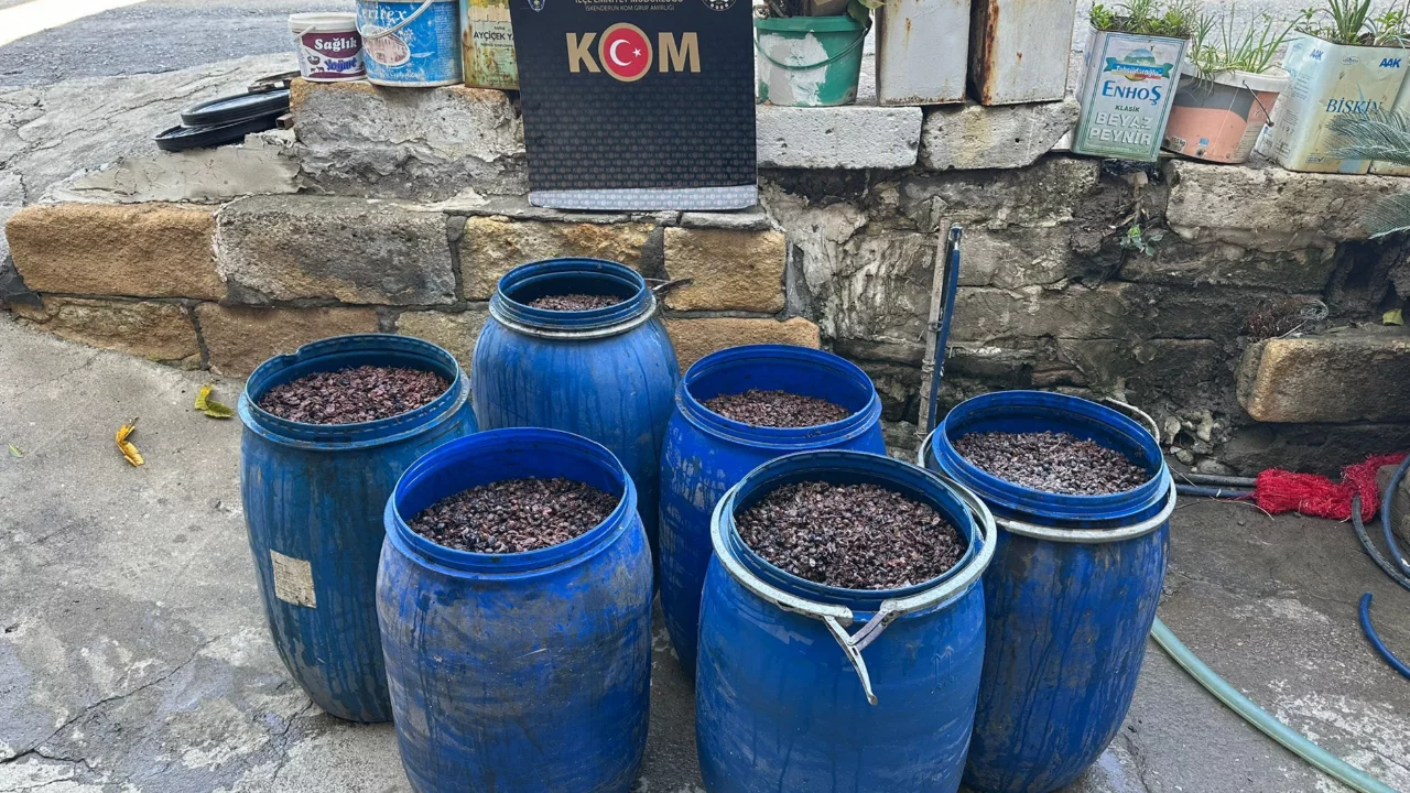 Hatay'da 790 litre ka&ccedil;ak alkol ele ge&ccedil;irildi