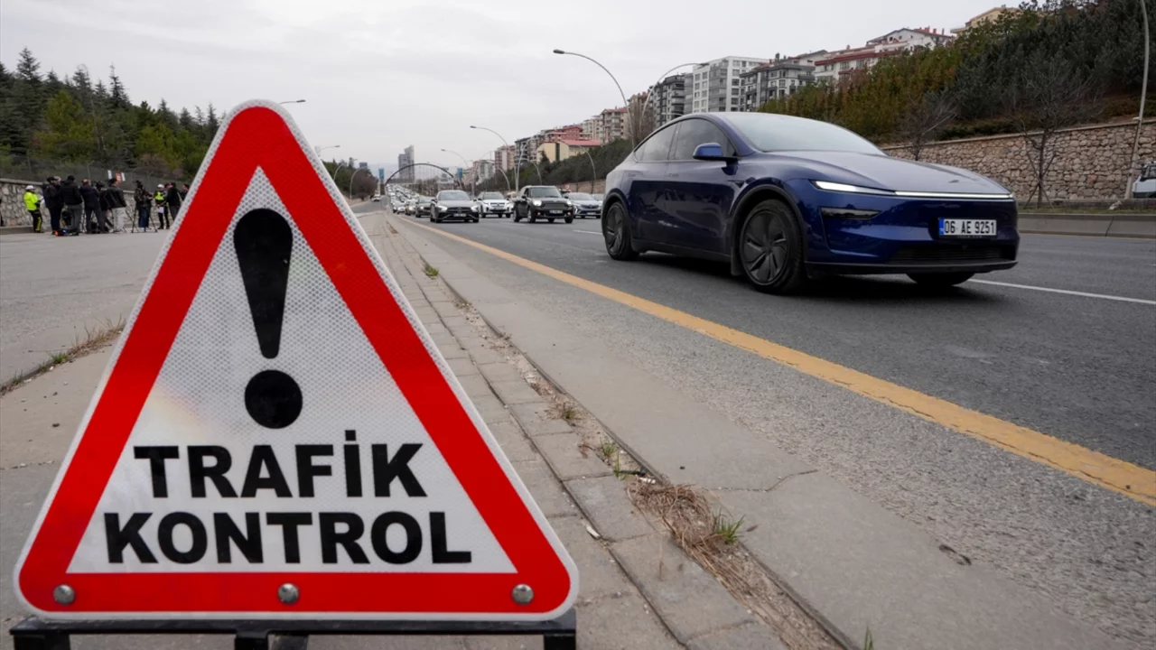 Bayram tatilinde g&uuml;venli ulaşım i&ccedil;in trafik tedbirleri artırıldı