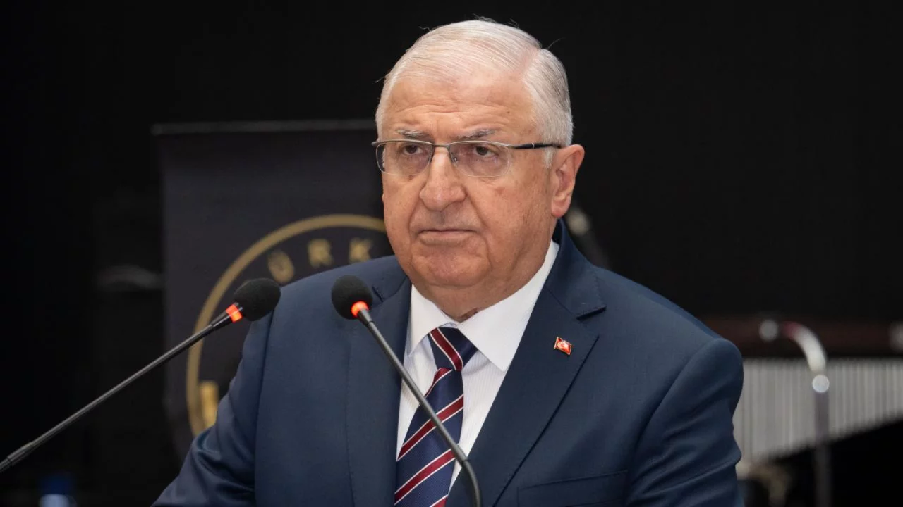 Milli Savunma Bakanı G&uuml;ler, Katarlı mevkidaşı Al Sani ile g&ouml;r&uuml;şt&uuml;