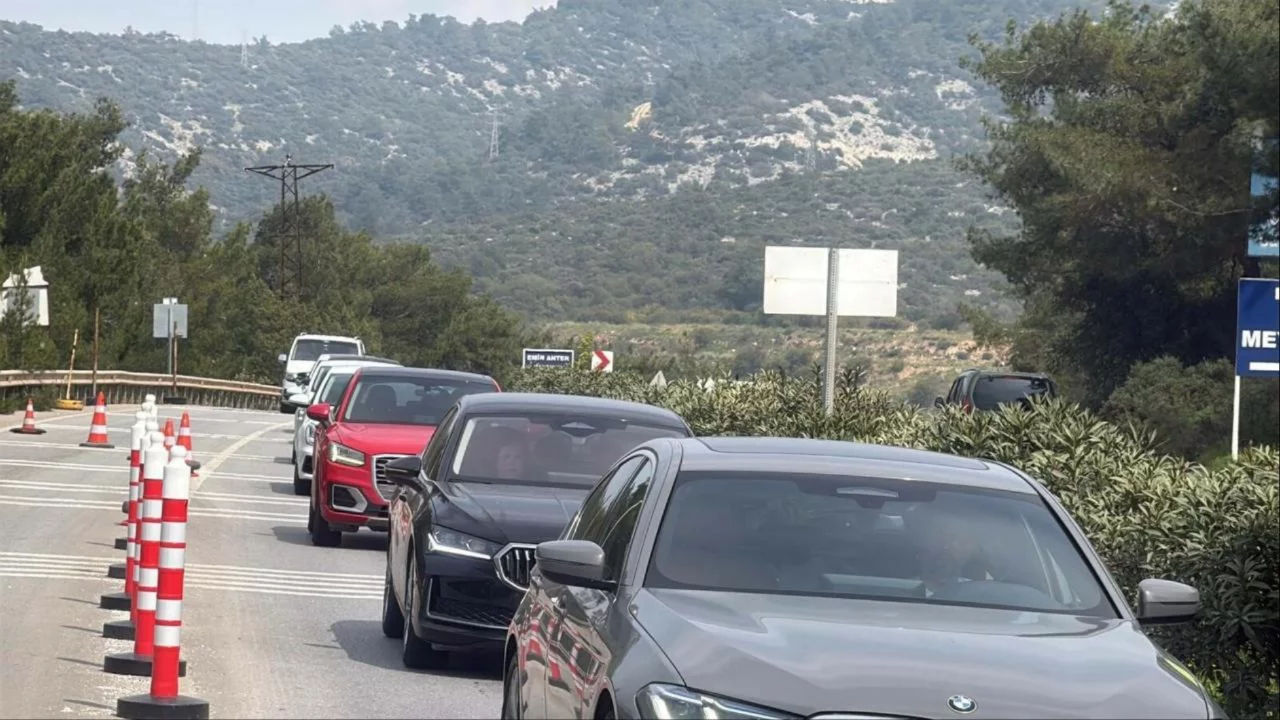 Bodrum'a bir g&uuml;nde 25 bin ara&ccedil; giriş yaptı