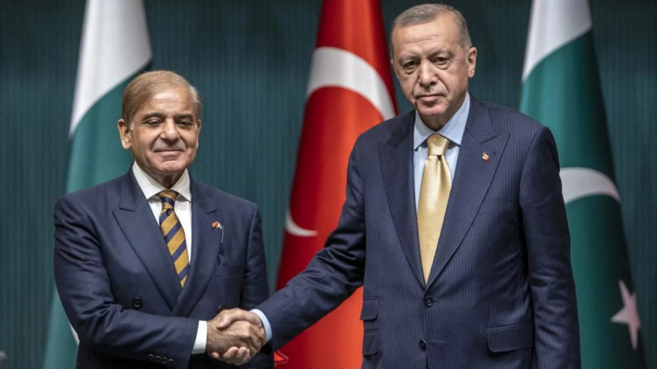 Cumhurbaşkanı Erdoğan, Pakistan Başbakanı Şerif ile g&ouml;r&uuml;şt&uuml;