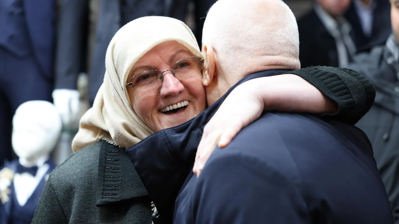 Başkan Bozbey çarşı esnafıyla bayramlaştı