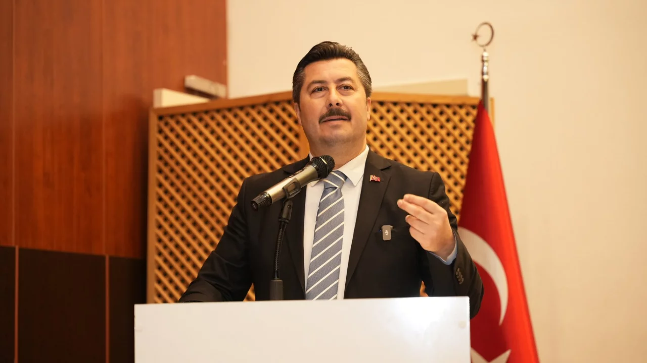 Yenişehir Belediye Başkanı Ercan Özel'den bayram mesajı!