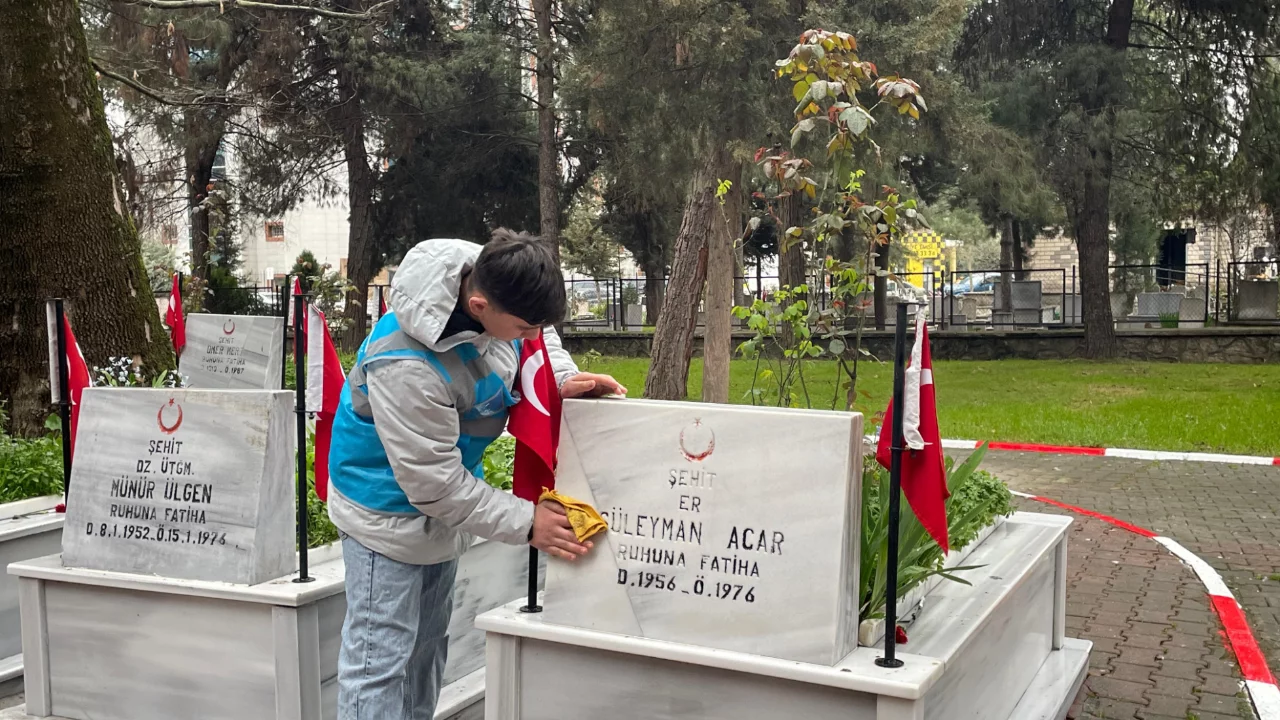 Bursa'da öğrencilerden örnek hareket!