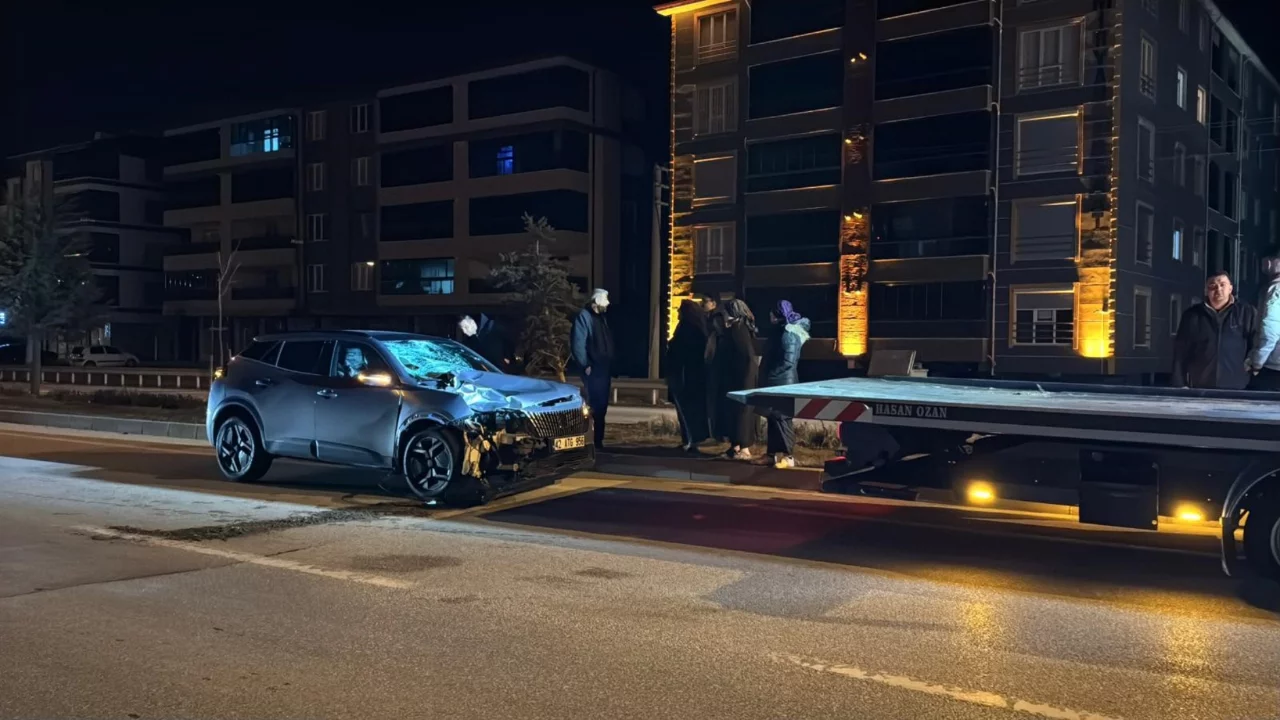 SUV tipi aracın &ccedil;arptığı kadın hayatını kaybetti