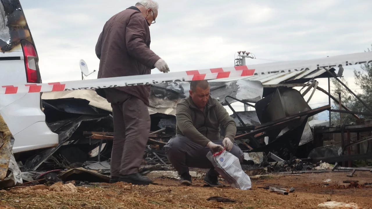 Antalya'da 5'i çocuk 6 kişinin öldüğü yangında sera sahibi tutuklandı