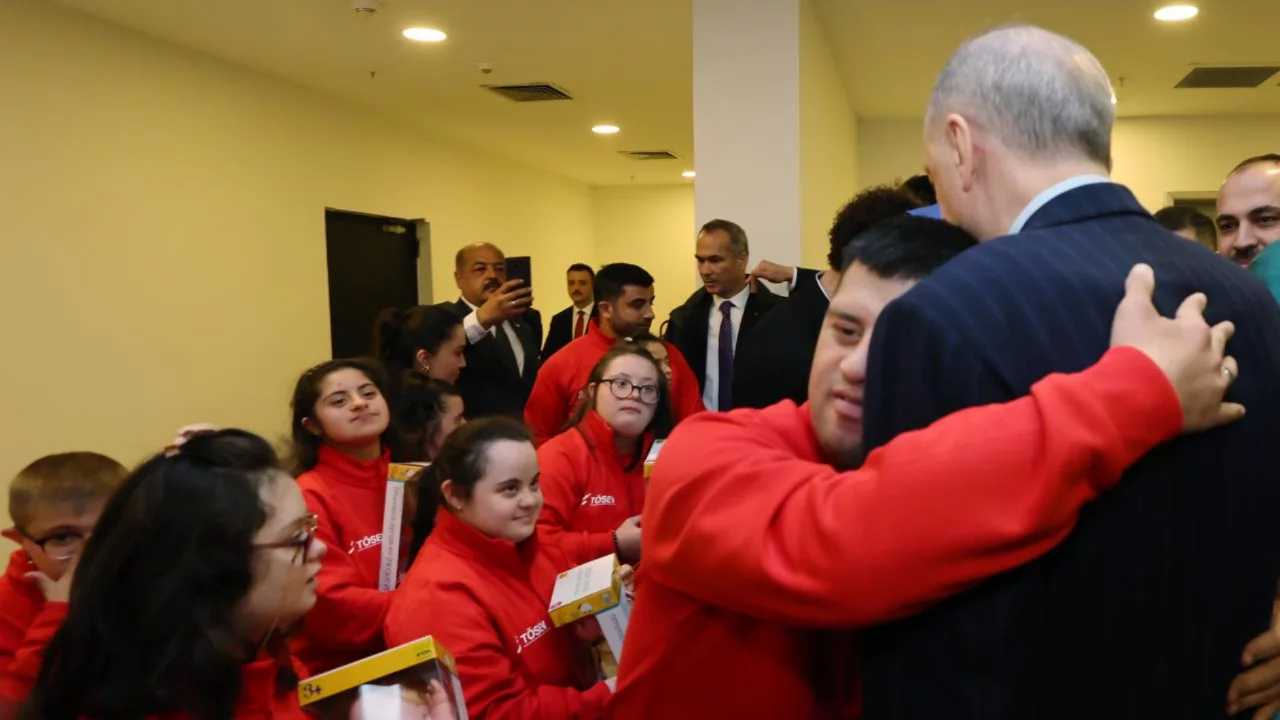 Cumhurbaşkanı Erdoğan'dan Down Sendromu Farkındalık G&uuml;n&uuml; paylaşımı