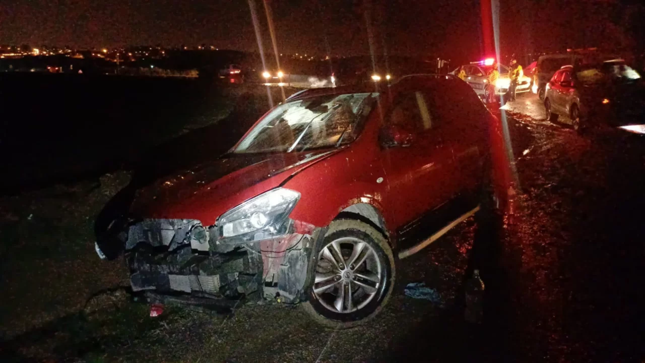 Çorum'da iki otomobil çarpıştı: 6 kişi yaralandı
