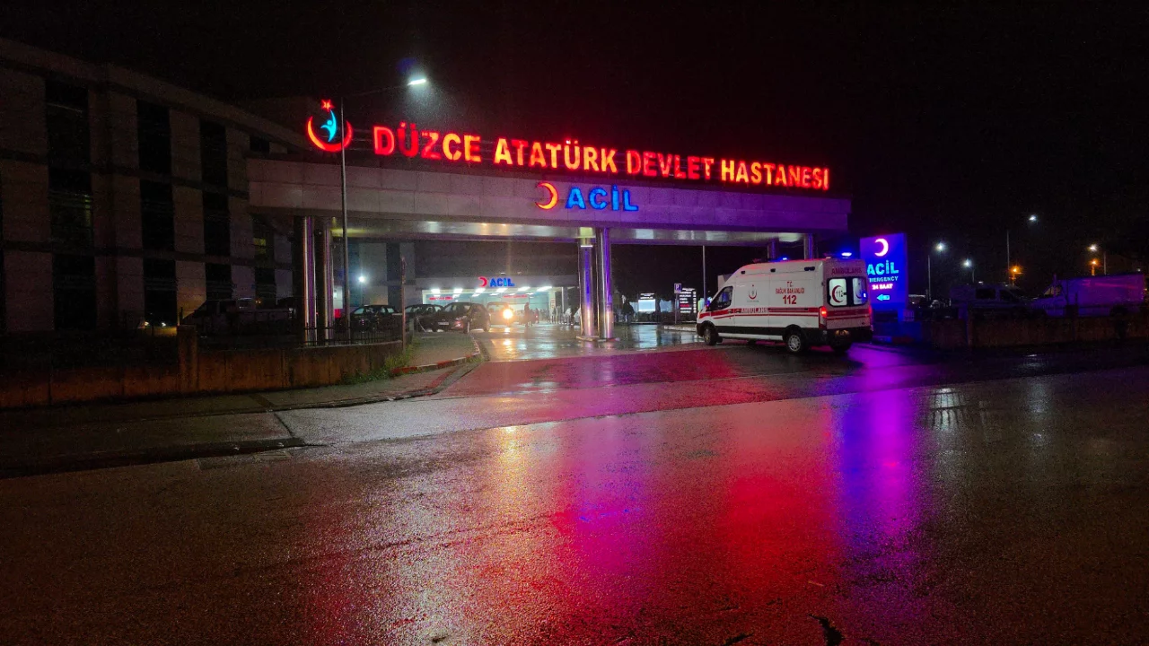 14 yaşında çocuk, otobüs durağında silahla vurulmuş halde bulundu!