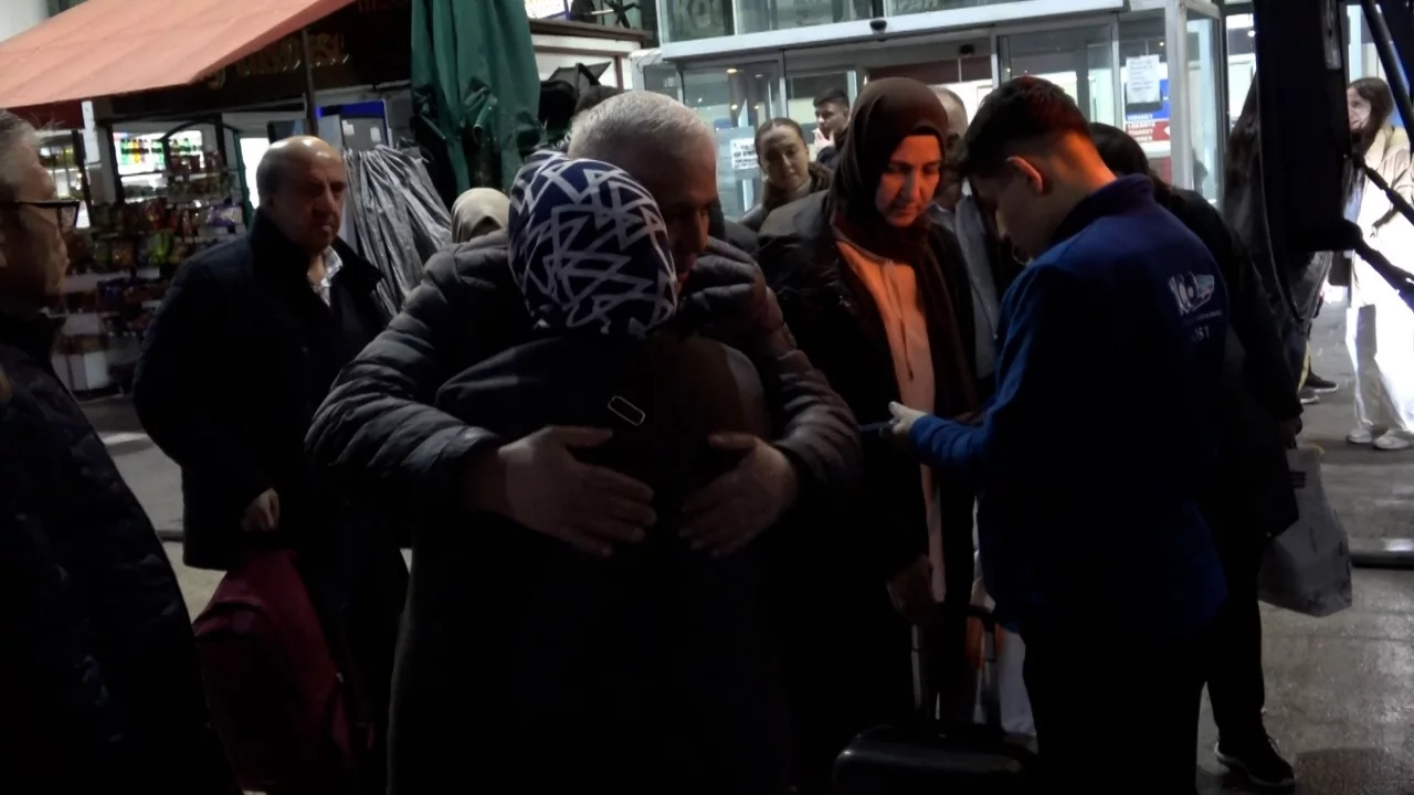 Bolu Otogarı'nda d&ouml;n&uuml;ş yoğunluğu başladı