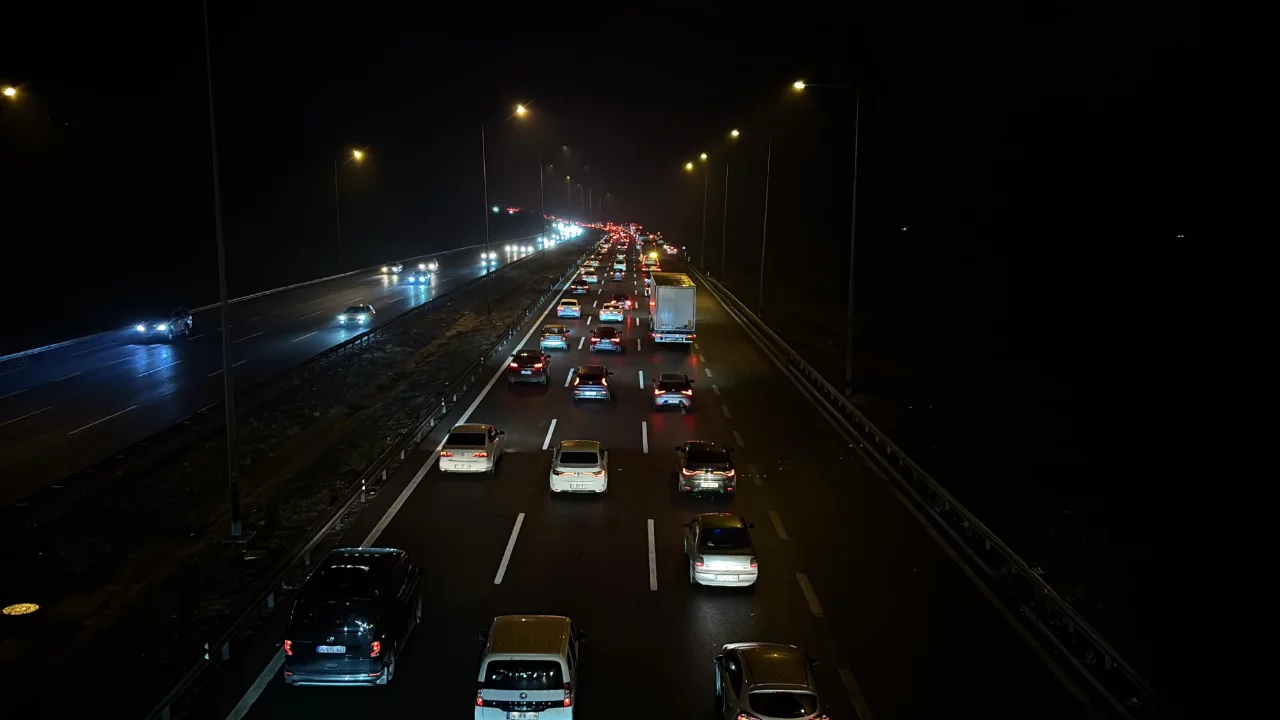 Bolu ge&ccedil;işinde bayram trafiği kilit