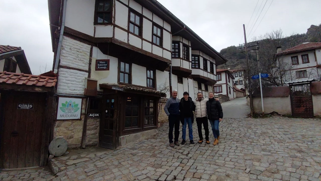 Bolu'daki tarihi konağa tatilcilerden yoğun ilgi