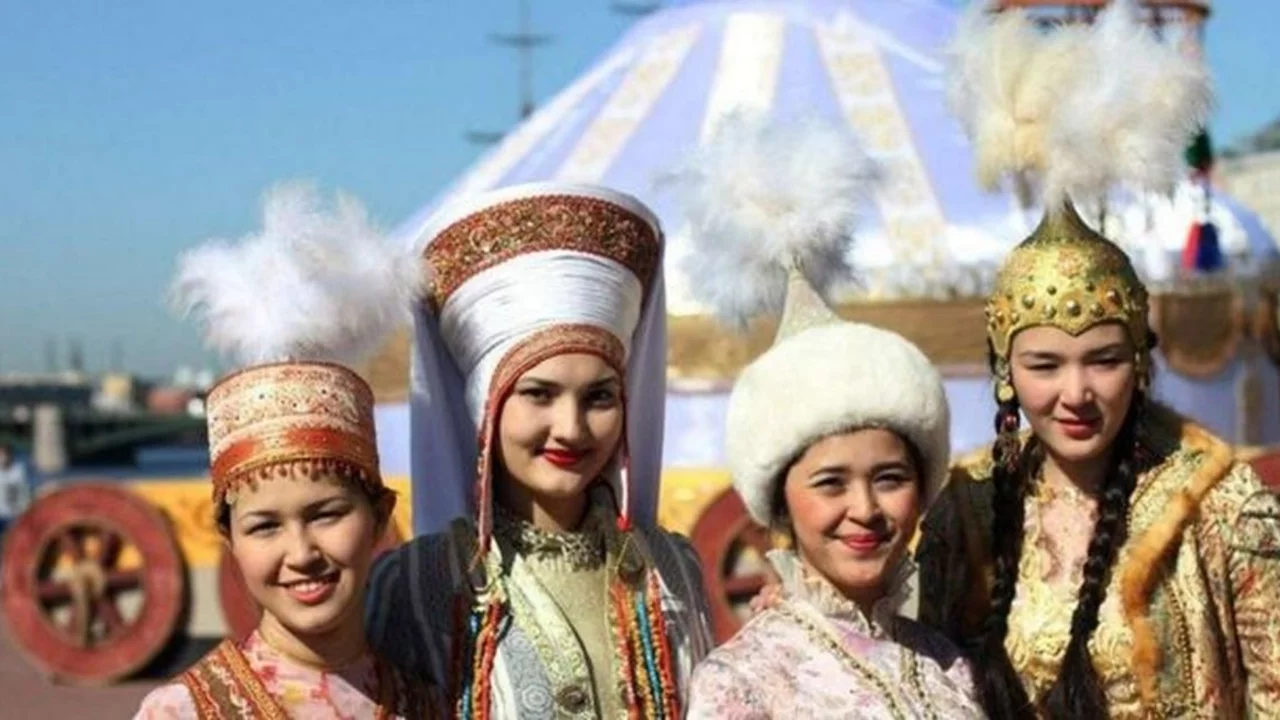 Kartal dansı akımı nedir? Kazak dansı akımı sosyal medyada neden gündem oldu?