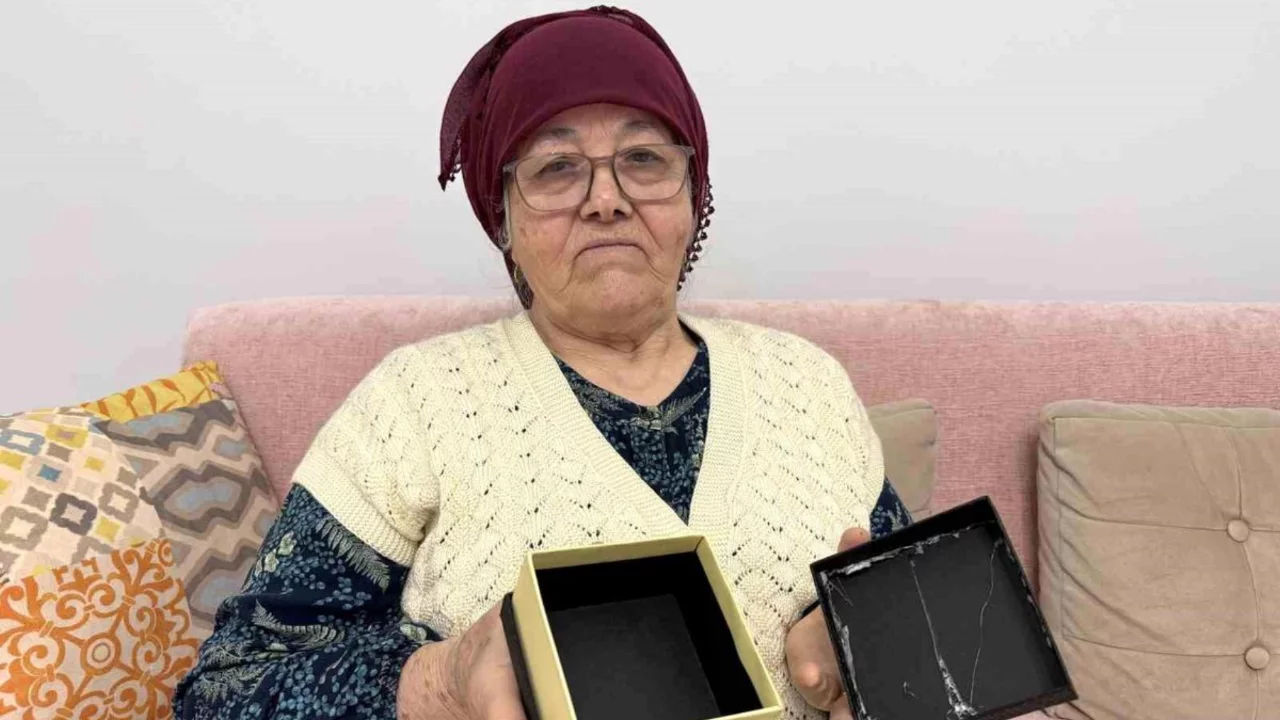 "Polisiz" diyerek kandırdılar, yaşlı kadının 2 milyonluk altını &ccedil;aldılar