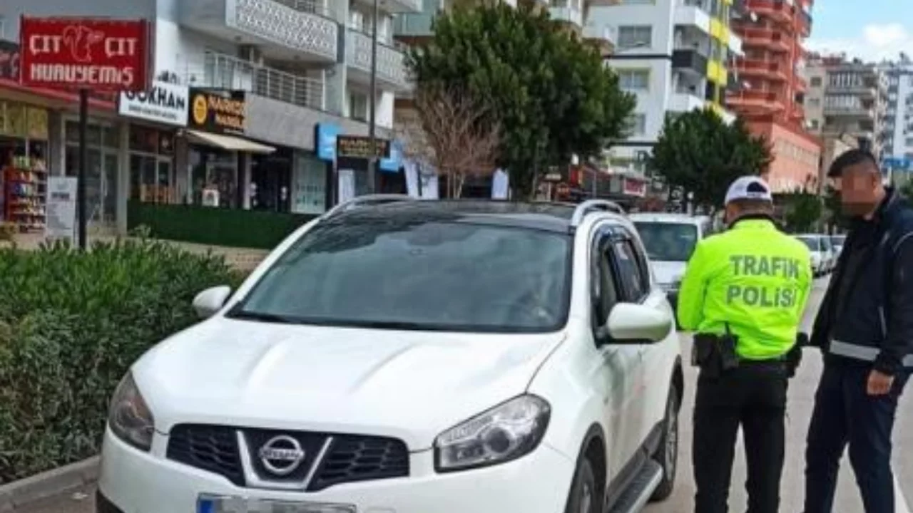Adana'da aranan 2 kişi tutuklandı