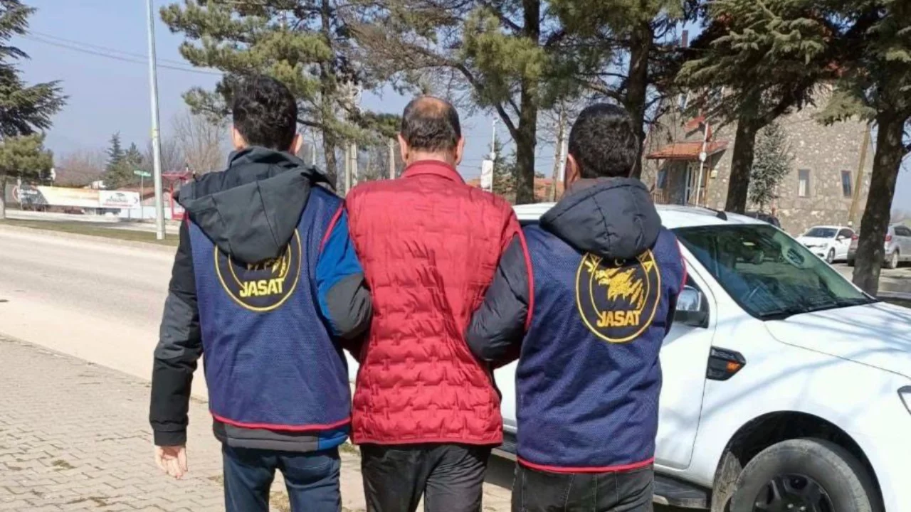 Bolu'da &ccedil;eşitli su&ccedil;lardan aranan 6 h&uuml;k&uuml;ml&uuml; yakalandı