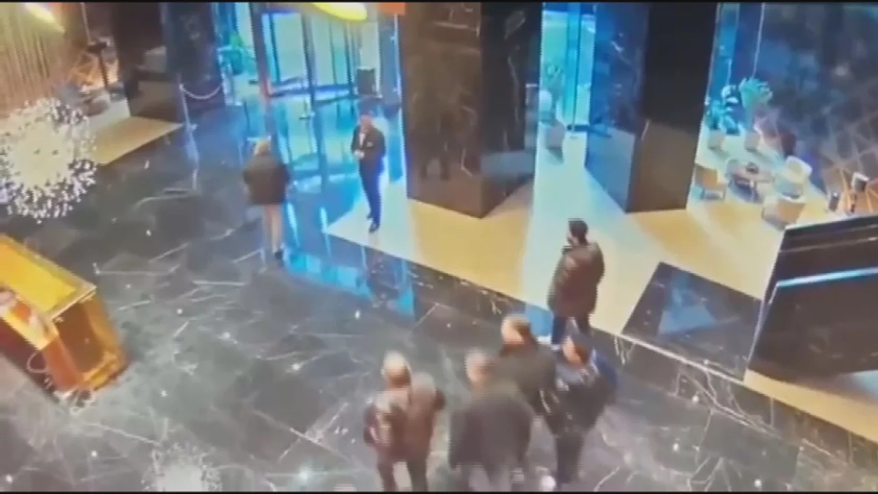 Alaattin Kadayıf&ccedil;ıoğlu'nun g&ouml;zaltına alındığı anların g&ouml;r&uuml;nt&uuml;leri ortaya &ccedil;ıktı