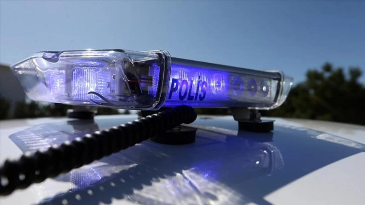İzinsiz sermaye piyasası faaliyetine operasyon: 5 g&ouml;zaltı