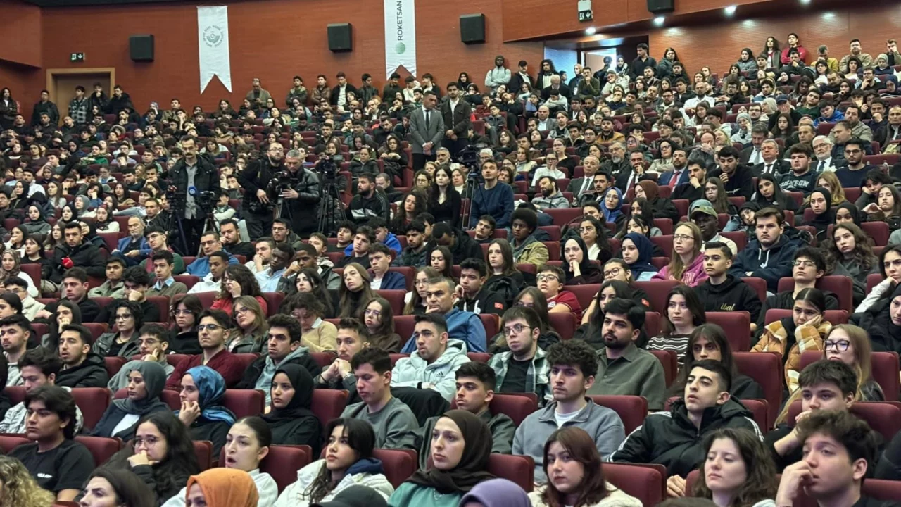 D&uuml;nyanın g&ouml;z&uuml; T&uuml;rk f&uuml;zelerinde: "Bizim şansımız bunları kendimiz &uuml;retebilmemiz"
