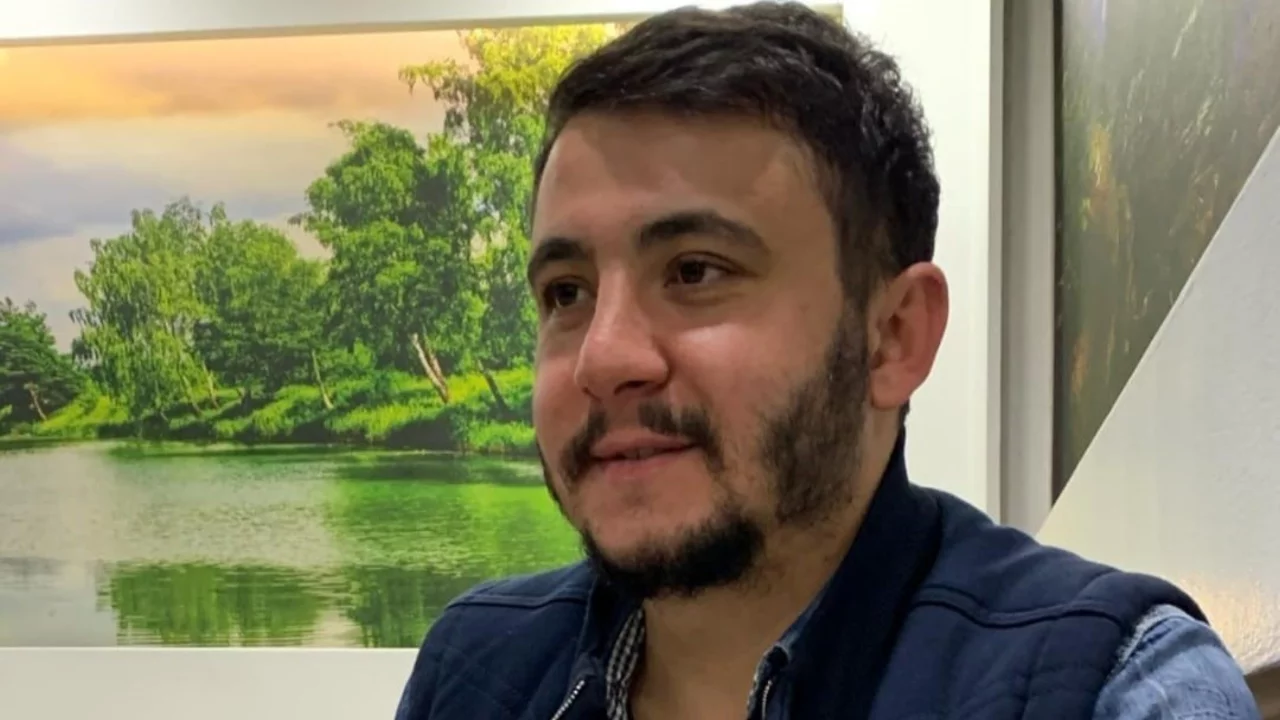 Sevgilisine ateş ederken araya giren arkadaşını başından vurdu, intihar etti