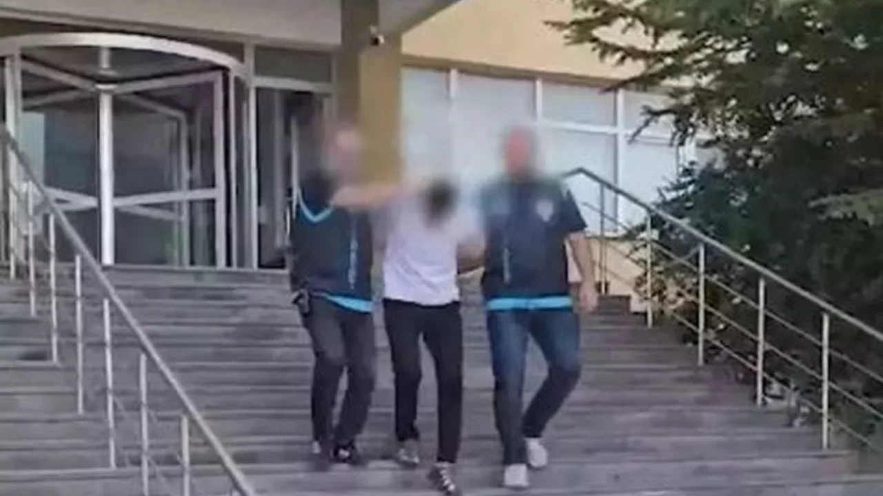 Camide komşusunu bı&ccedil;aklayıp &ouml;ld&uuml;ren sanığa 16 yıl hapis