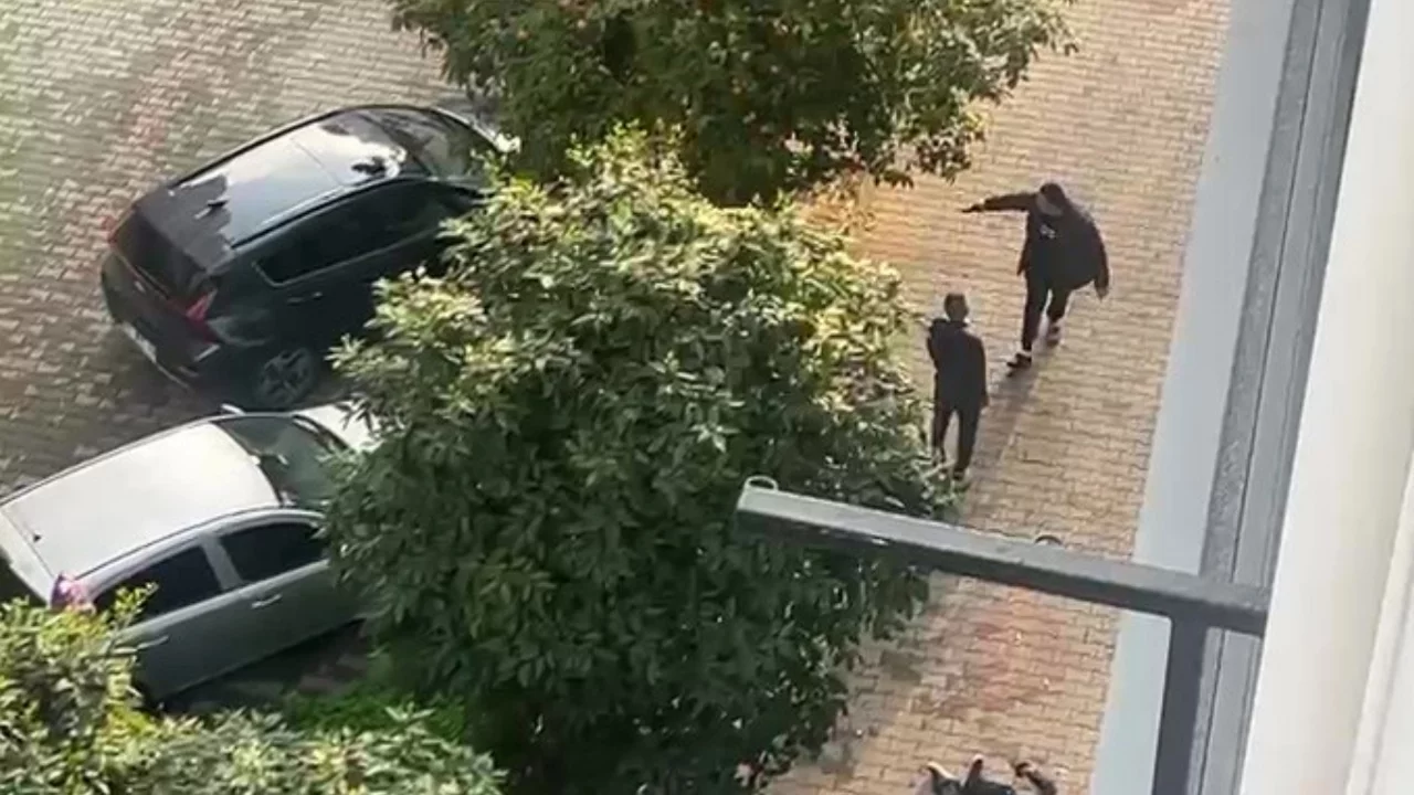 Ayrıldığı eşini ayaklarından vuran şahıs, havaya da ateş a&ccedil;mış